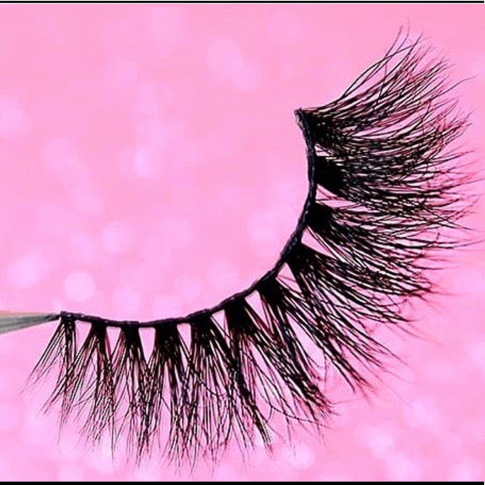 Mink Strip Lashes - Picture 5 of 5